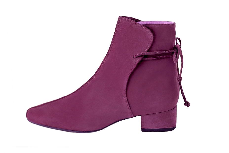 French elegance and refinement for these mulberry purple dress booties with laces at the back, 
                available in many subtle leather and colour combinations. Customise or not, with your materials and colours.
This charming ankle boot with its back lacing fits snugly around the ankle.
  
                Matching clutches for parties, ceremonies and weddings.   
                You can customize these lace-up ankle boots to perfectly match your tastes or needs, and have a unique model.  
                Choice of leathers, colours, knots and heels. 
                Wide range of materials and shades carefully chosen.  
                Rich collection of flat, low, mid and high heels.  
                Small and large shoe sizes - Florence KOOIJMAN